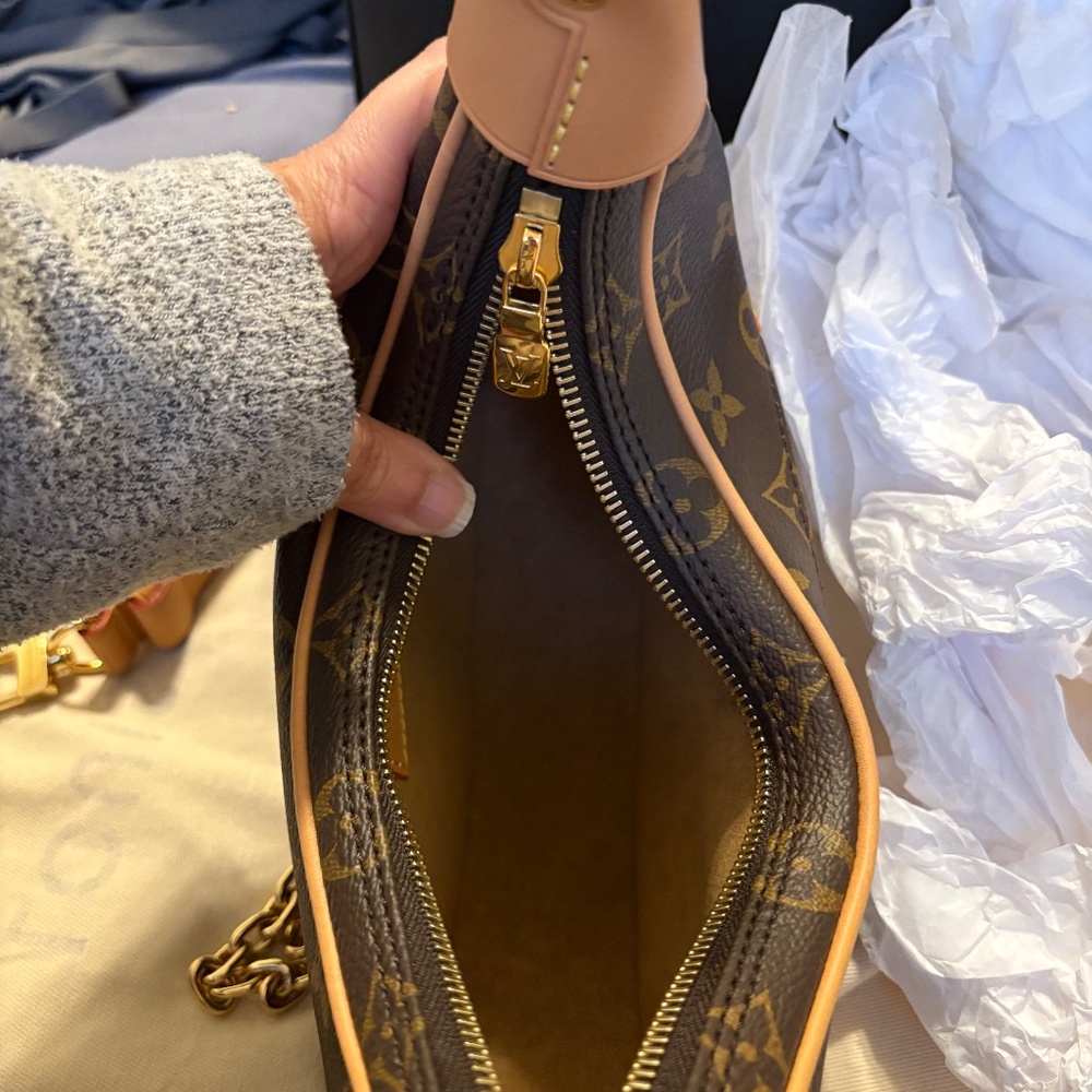 Louis Vuitton Loop bag in monogram NWT - image 3